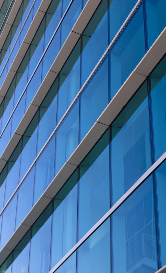 fachada de vidro em Indaiatuba